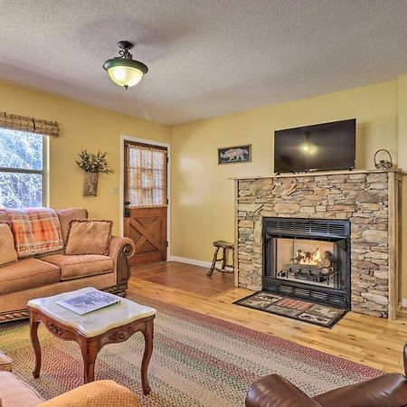 Вилла Creekside Retreat With Deck, 18 Miles To Wolf Ridge Weaverville Экстерьер фото