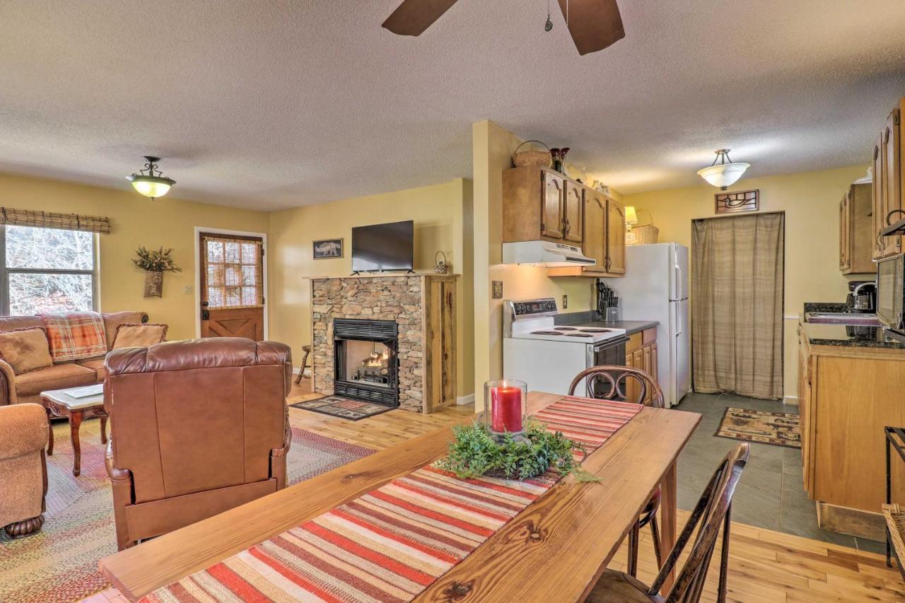 Вилла Creekside Retreat With Deck, 18 Miles To Wolf Ridge Weaverville Экстерьер фото
