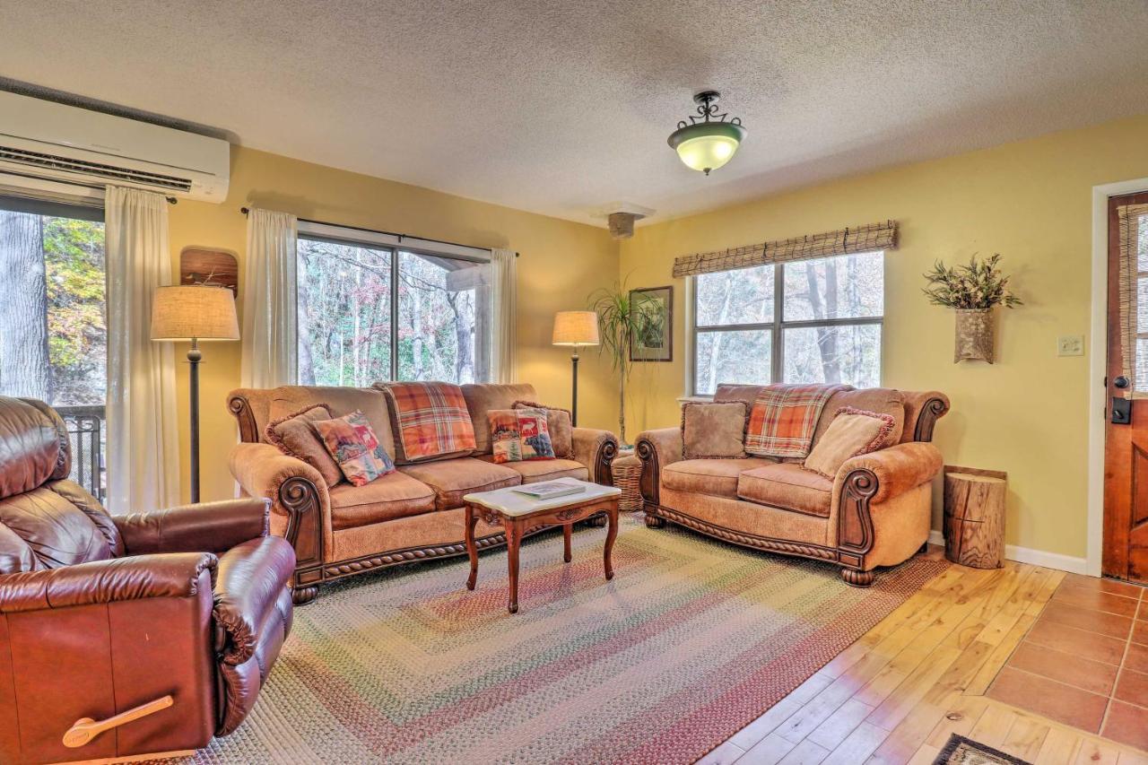Вилла Creekside Retreat With Deck, 18 Miles To Wolf Ridge Weaverville Экстерьер фото